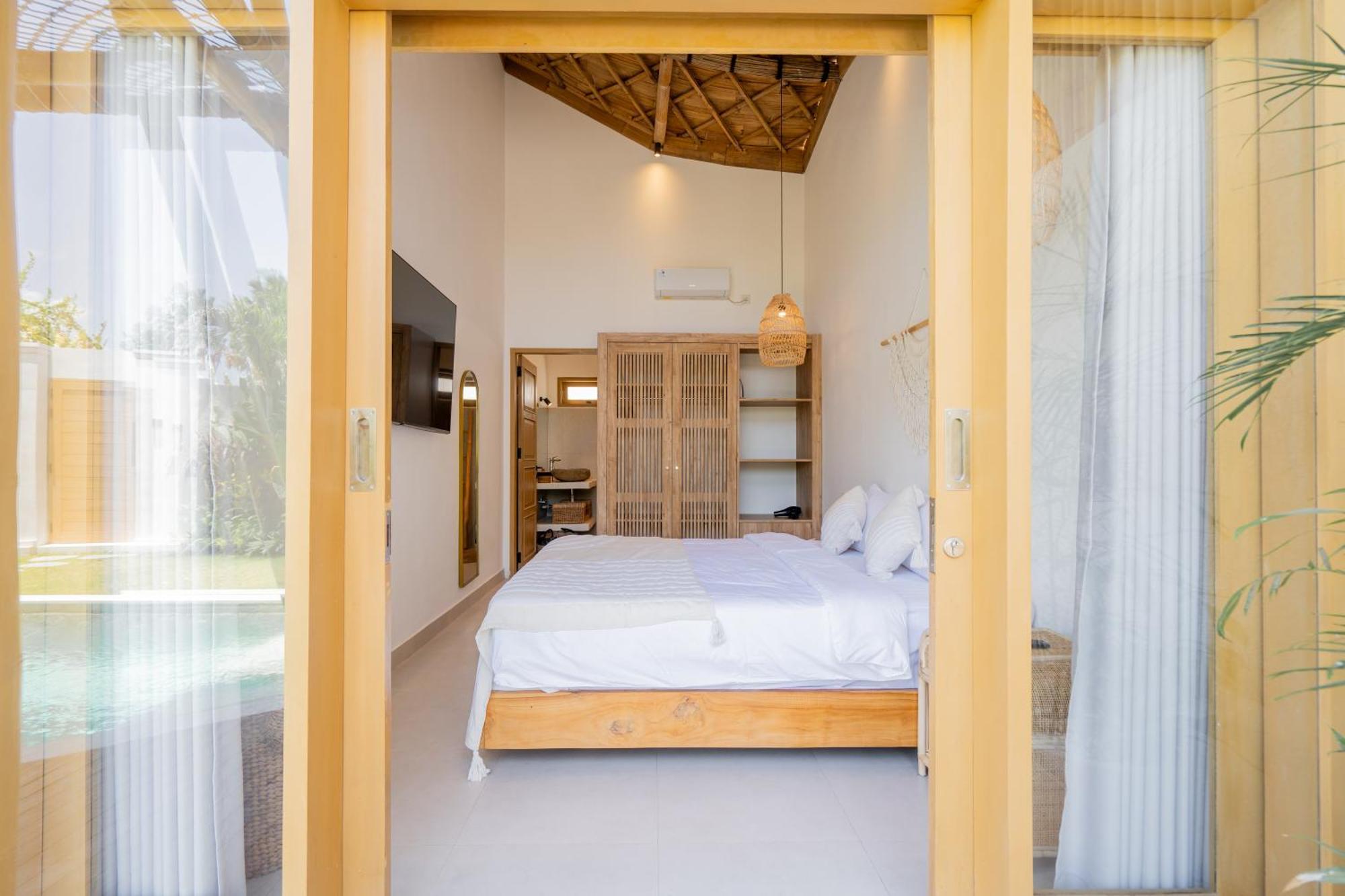 Villa Sunset Bamboo - 3Br Villa In Kerobokan Esterno foto